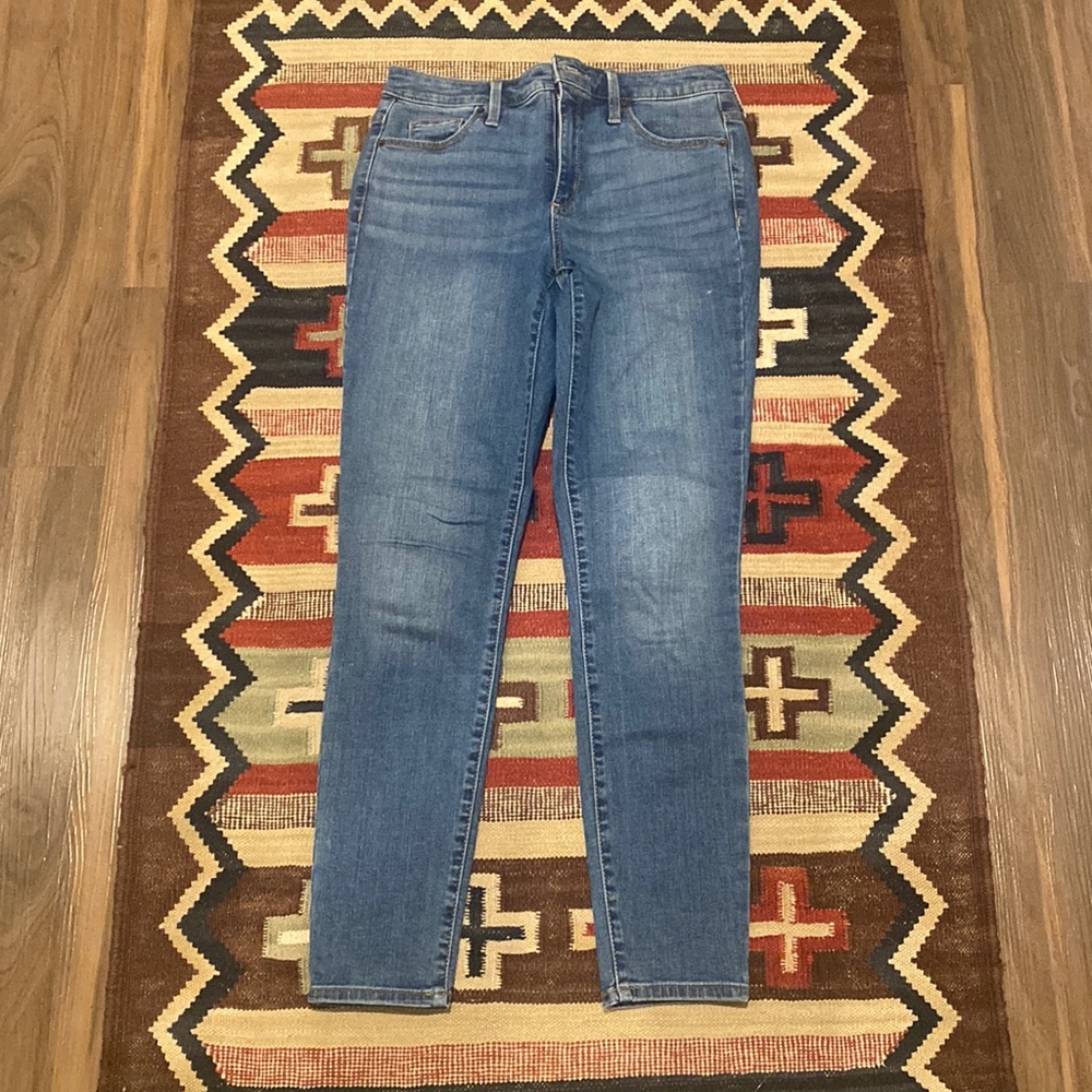 High rise medium wash skinny jeans